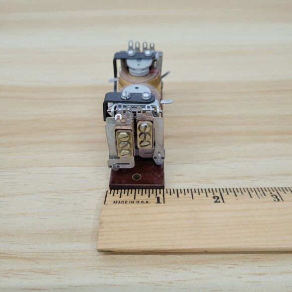 Vintage Dual Coil Relay Unit – LD4B1A115VA – 115V AC - Picture 8 of 11